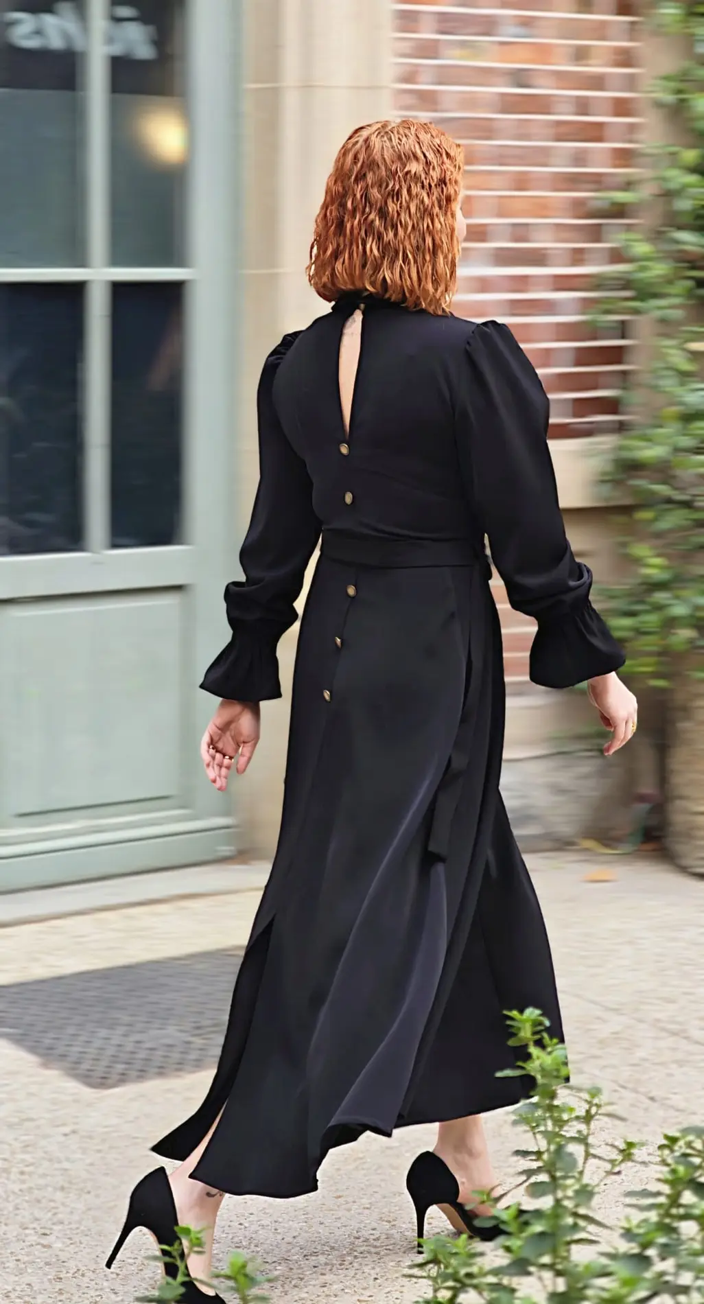 Robe Signature longue noire, vue de dos